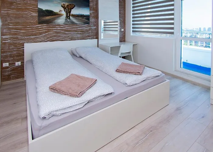 דירה Savana Place & Parking *